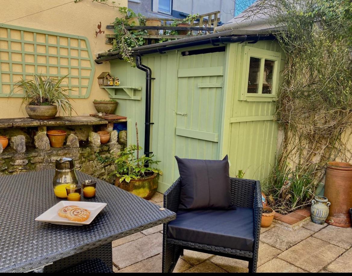 Honey Cottage Tenby Bagian luar foto